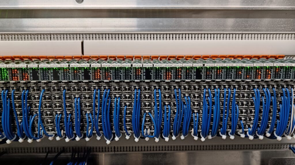 Programuojamas loginis valdiklis PLC